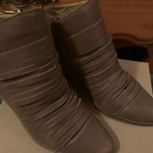 Lucky Brand Tan booties